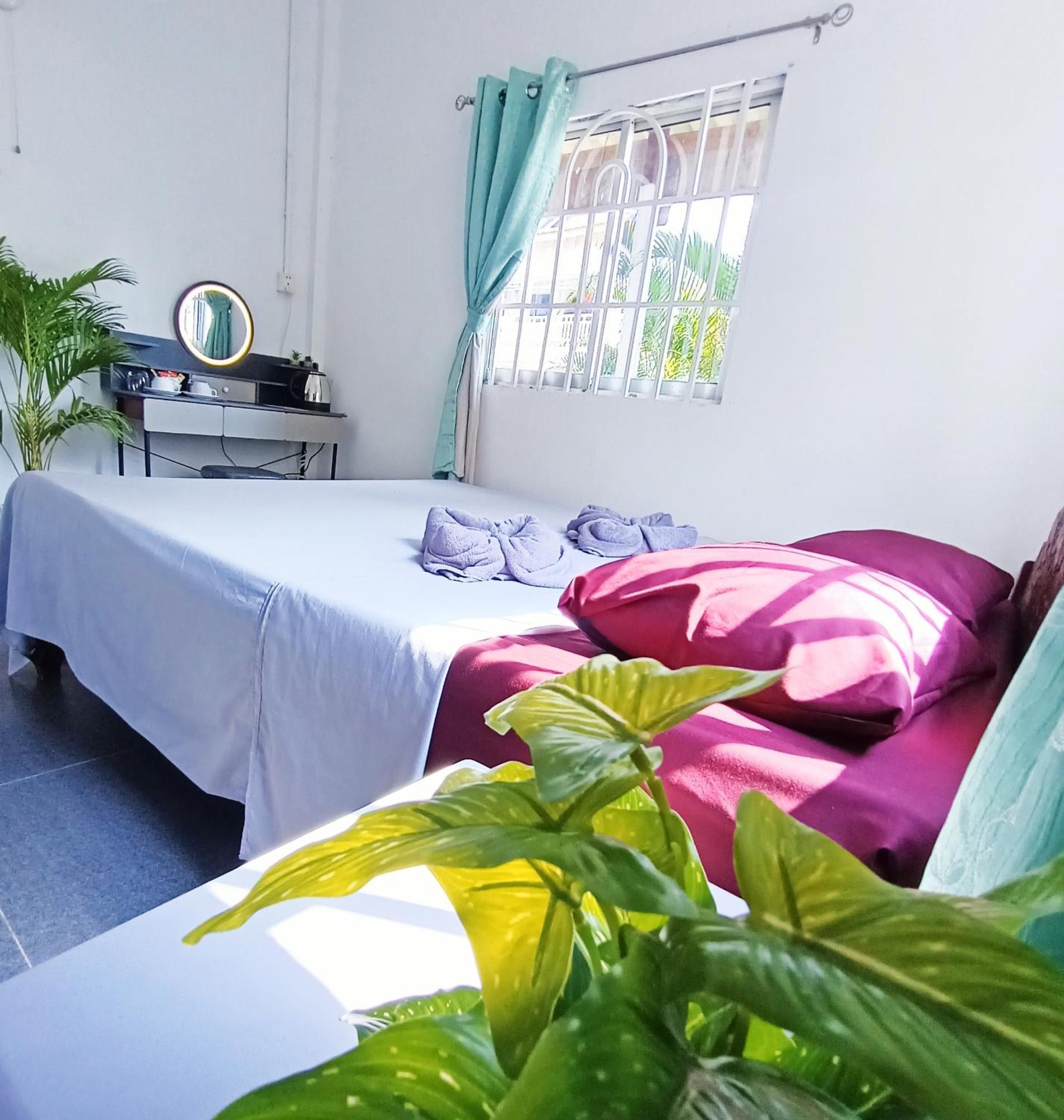 Sam'S Guesthouse M'Pai Bay Koh Rong Sanloem Bagian luar foto